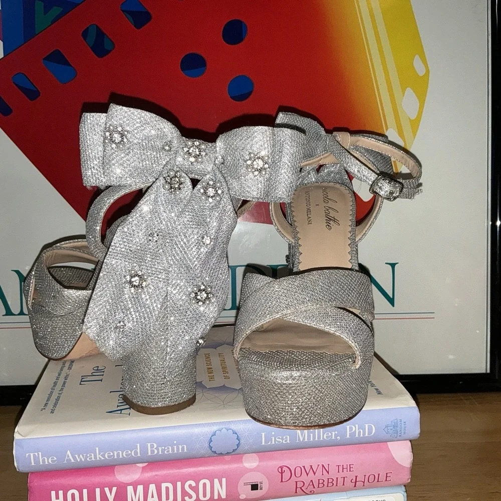 Antonio Melani x Nicola Bathie Lila Silver Platform Embellished Bow Heels Size 6